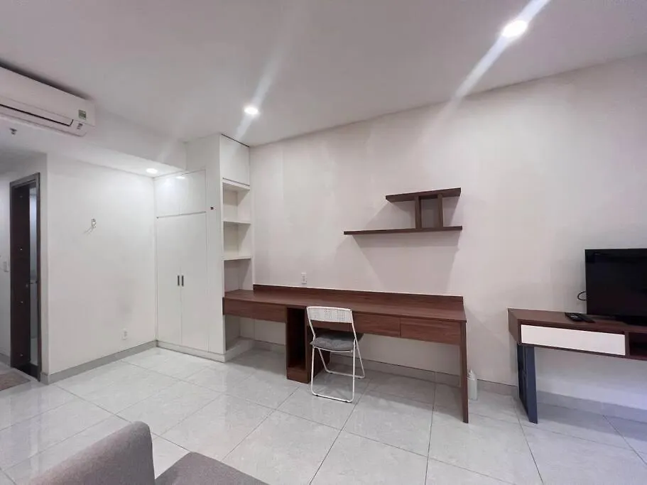 Can Ho Gan San Bay Ho Chi Minh City Apartment