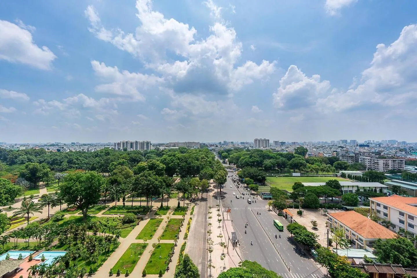 Can Ho Gan San Bay Ho Chi Minh City Apartment